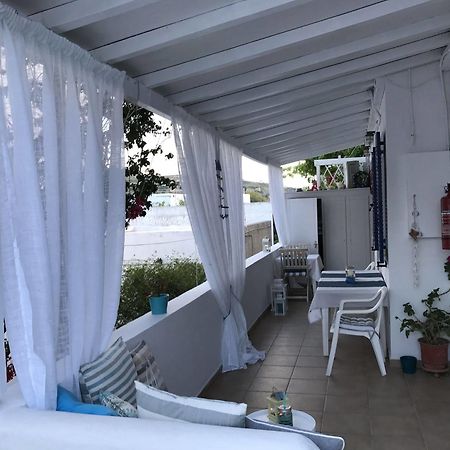 Morpheus Rooms Kini Eksteriør billede